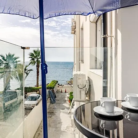 Cozy Beachfront Gem With Seaview