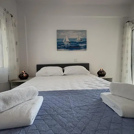 Cozy Beachfront Gem With Seaview דירה *