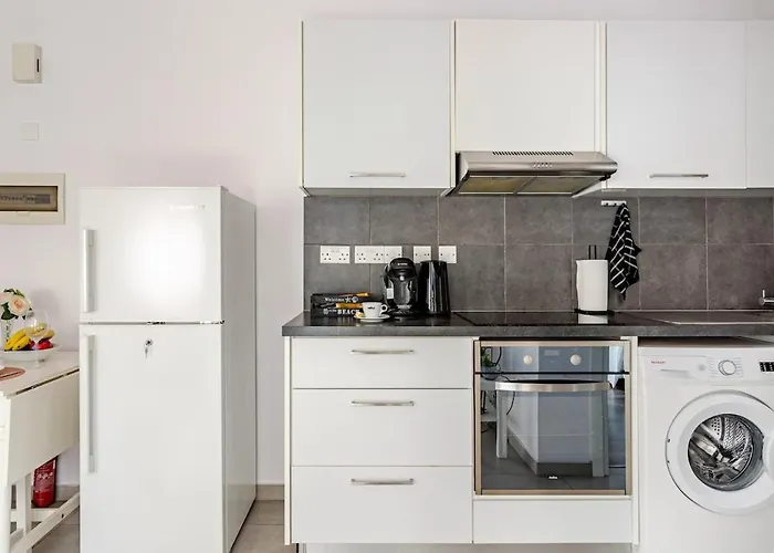 アパート Cozy Beachfront Gem With Seaview リマソール