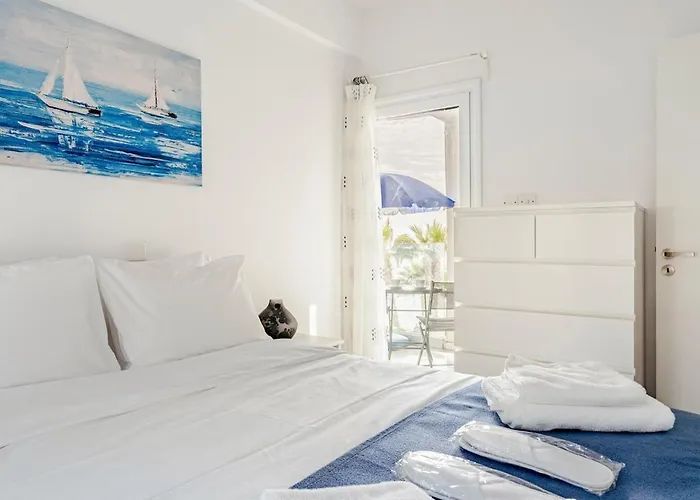 Cozy Beachfront Gem With Seaview リマソール