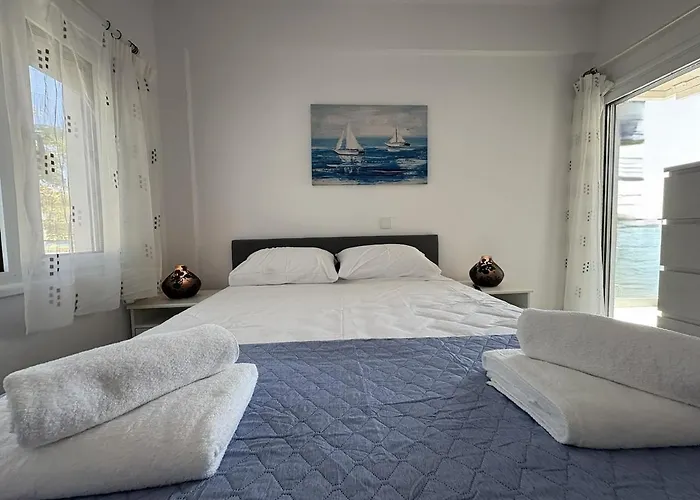 Cozy Beachfront Gem With Seaview アパート *