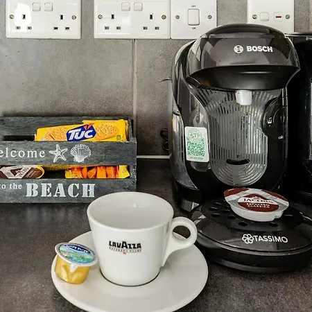 Cozy Beachfront Gem With Seaview *