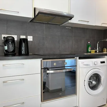 Cozy Beachfront Gem With Seaview Limassol