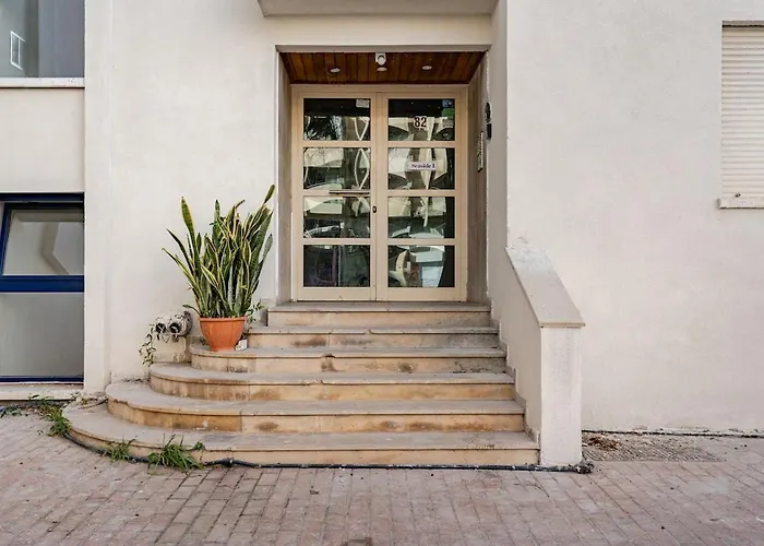 Cozy Beachfront Gem With Seaview Apartmán Lemesos