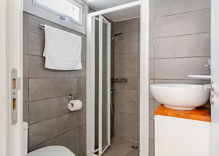 Cozy Beachfront Gem With Seaview Apartmán Lemesos