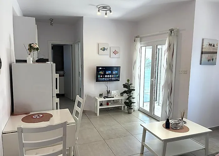 Apartmán Cozy Beachfront Gem With Seaview